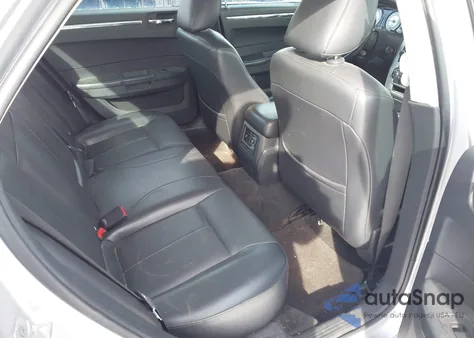 2010 Chrysler 300 Touring/Signature Series/Executive Series из США, поврежденный, VIN 2C3CA5CV5AH319748